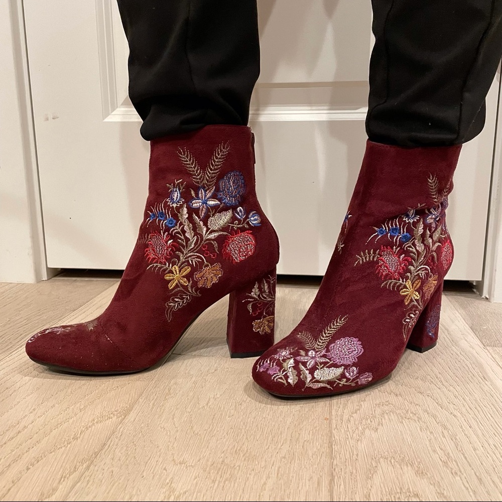 ⭐️Floral Embroidered Suede Booties⭐️